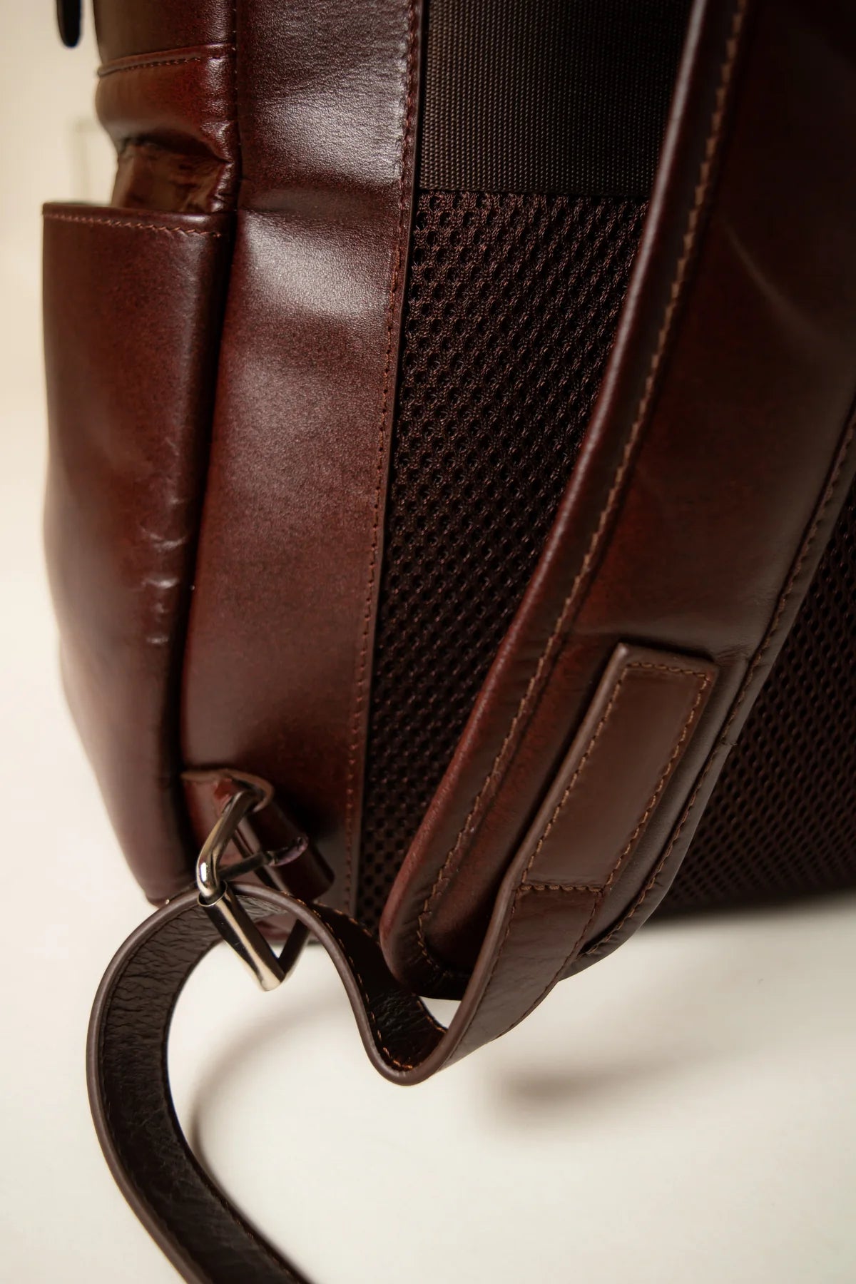 Ridgeback Leather Pack - Mahogany