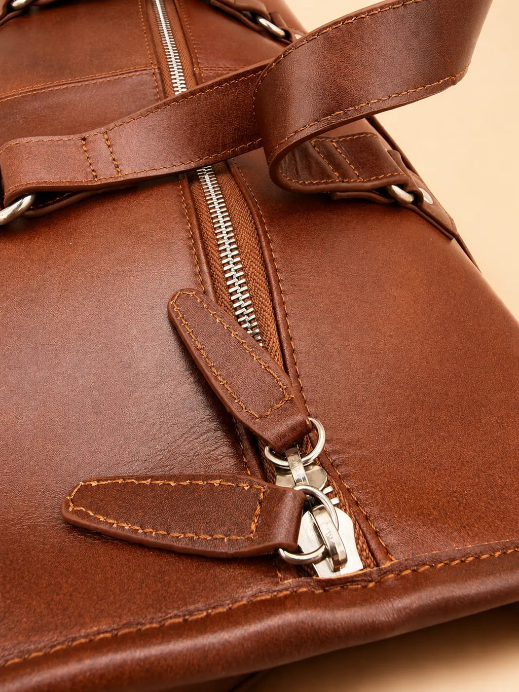 Trailhead Leather Holdall