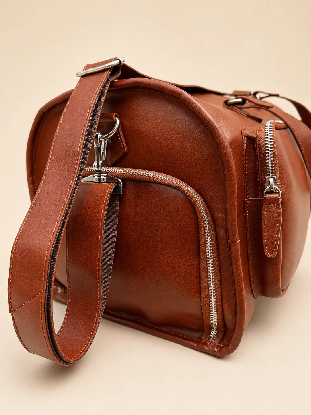 Trailhead Leather Holdall