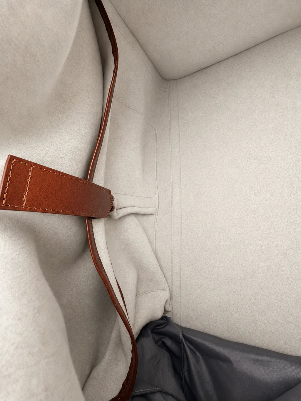 Trailhead Leather Holdall